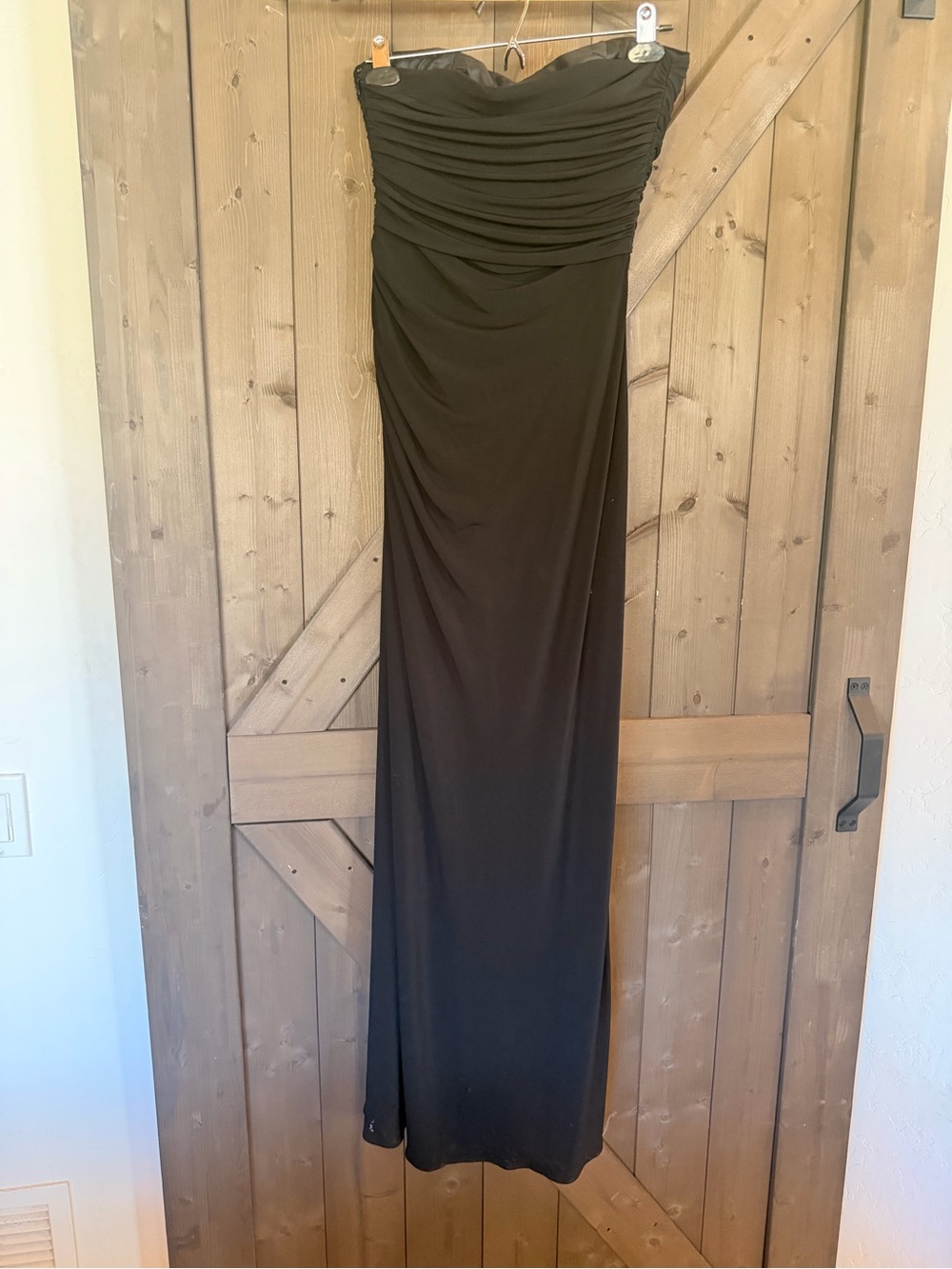 Kay Unger Strapless Black Ruched Evening Gown - Picture 3 of 10